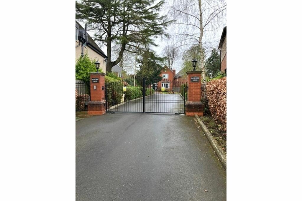 Gated Driveway