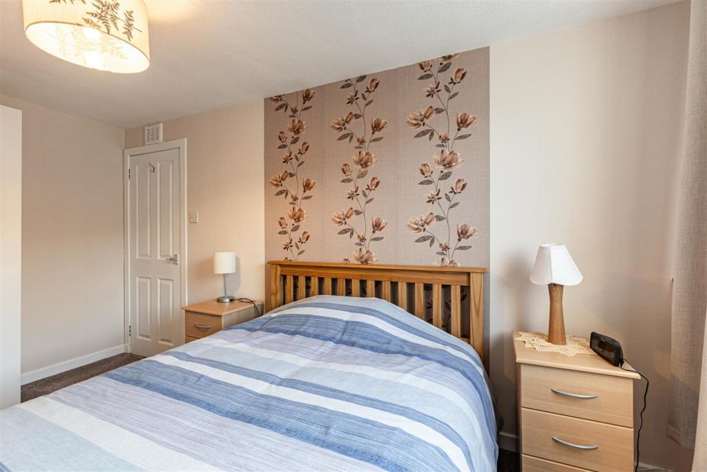 17 Woodside Place Galashiels 21.JPG