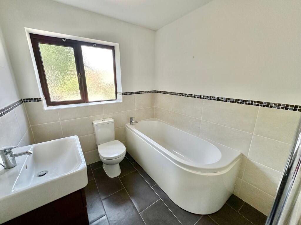 6c2a7bb7-1606-483...