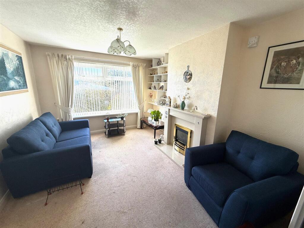 living room 2.jpg