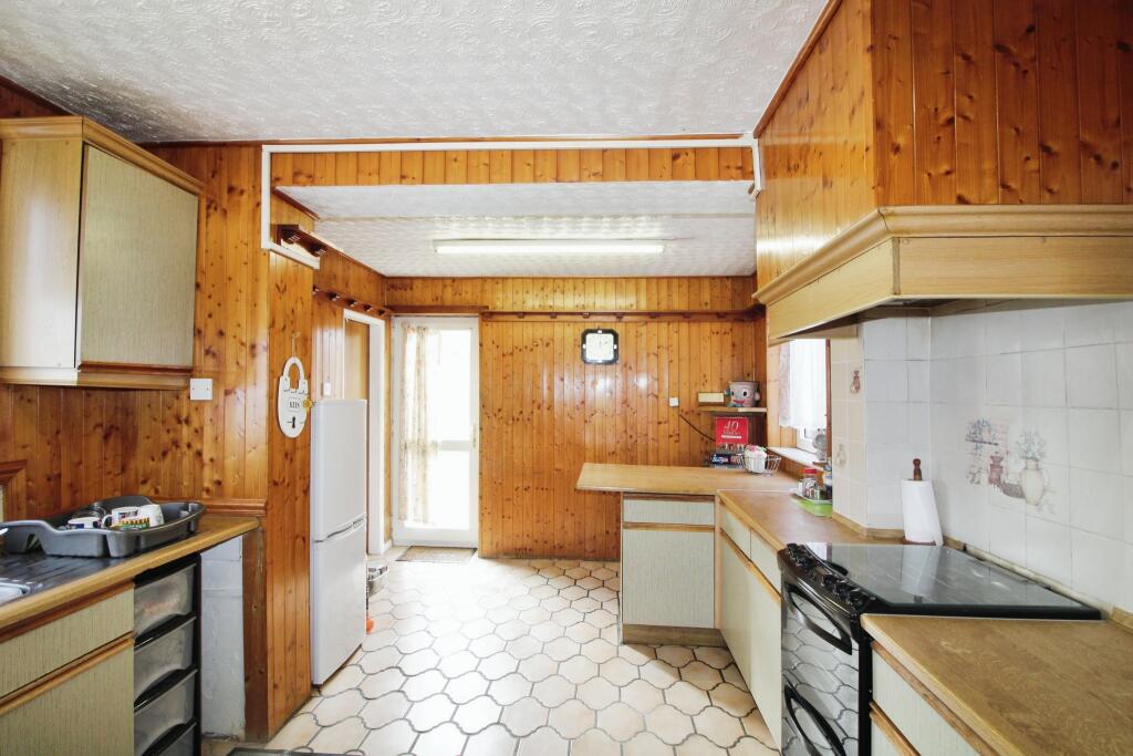 Kitchen,.JPG