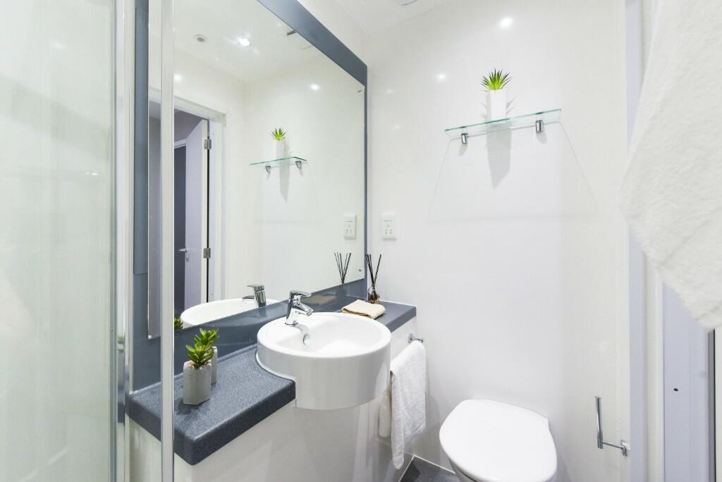 En-Suite Bathroom