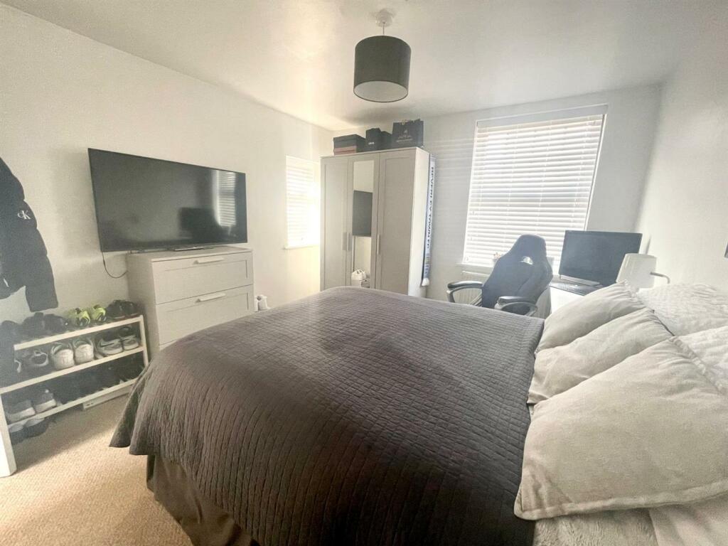 Bedroom 2 (Ground Floor)