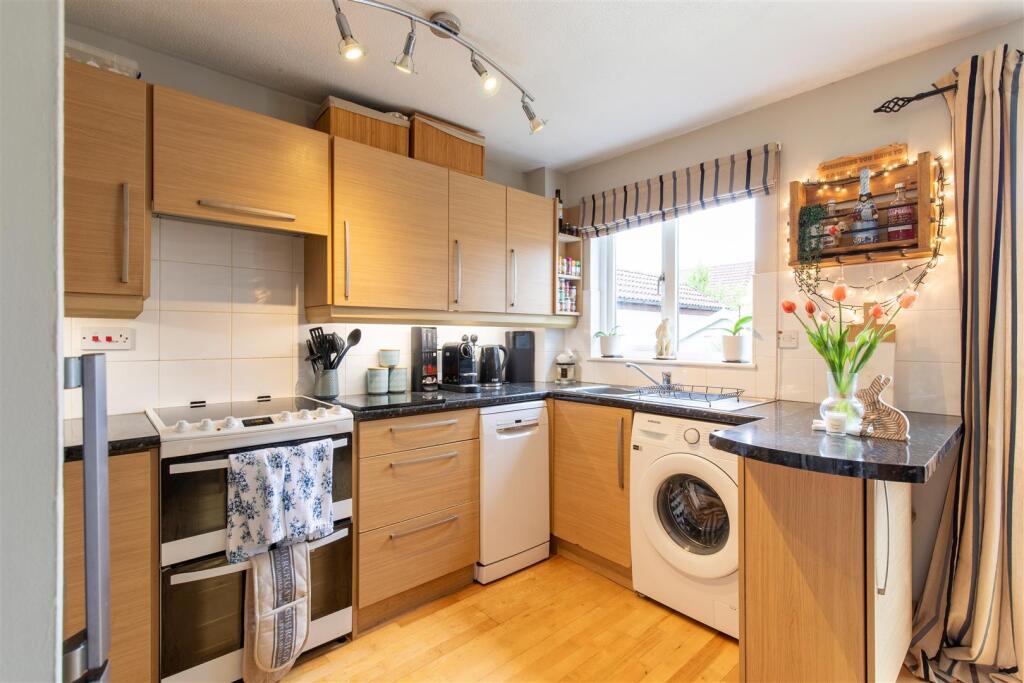 6 Lady Nairne Drive, Perth-40.jpg