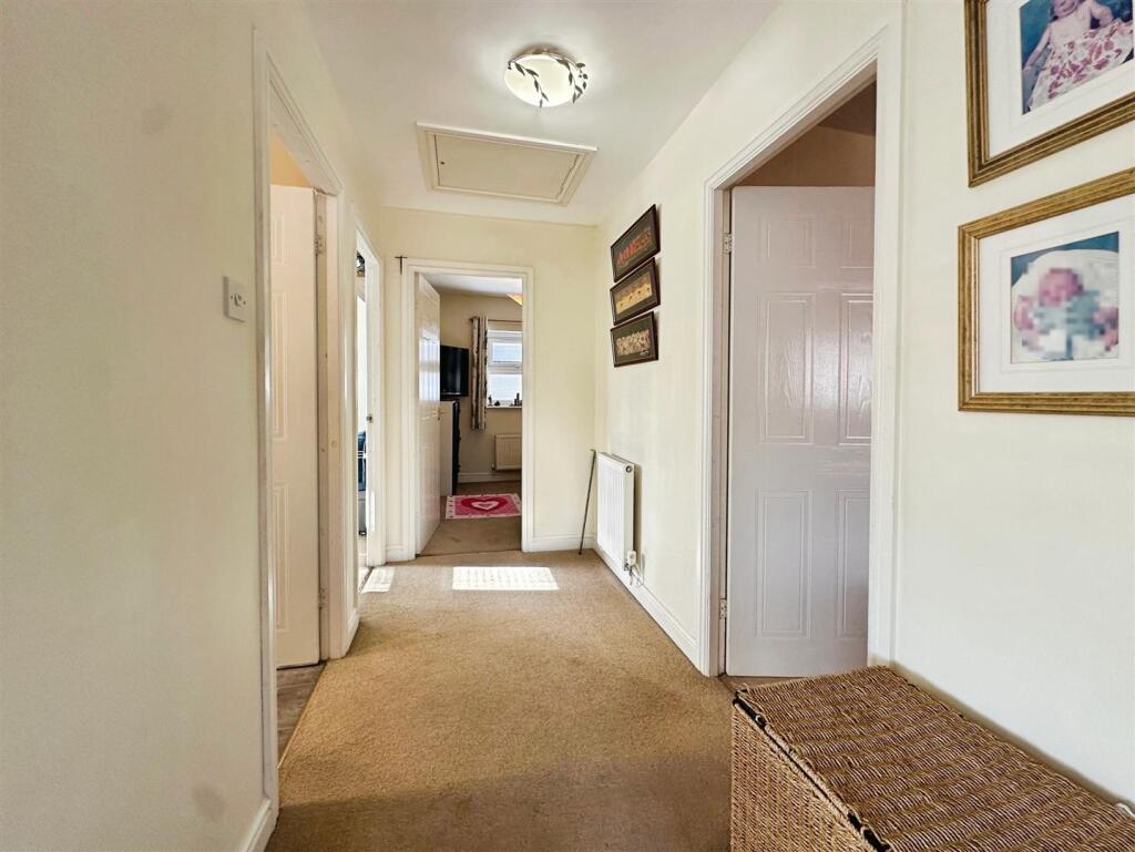 c7275a19--457B-8FB7-E02602E465A8-34028-00000BA4FA8