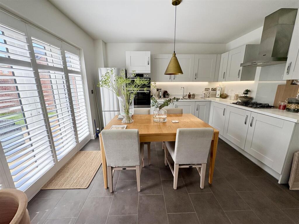 kitchen2.jpg