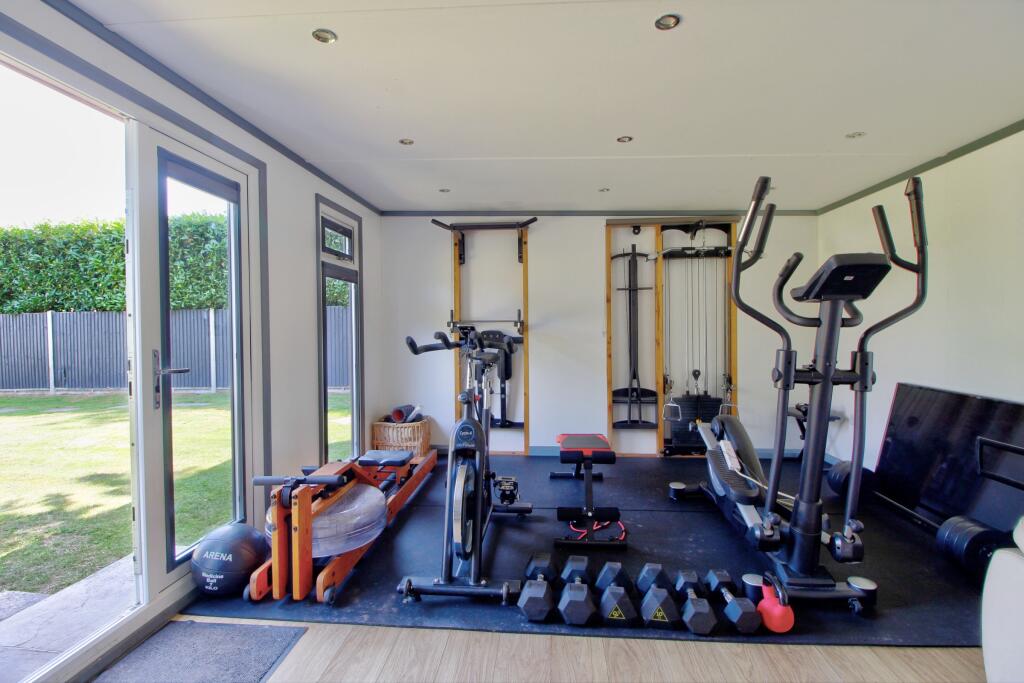 Cabin - large enough for gym and workspace