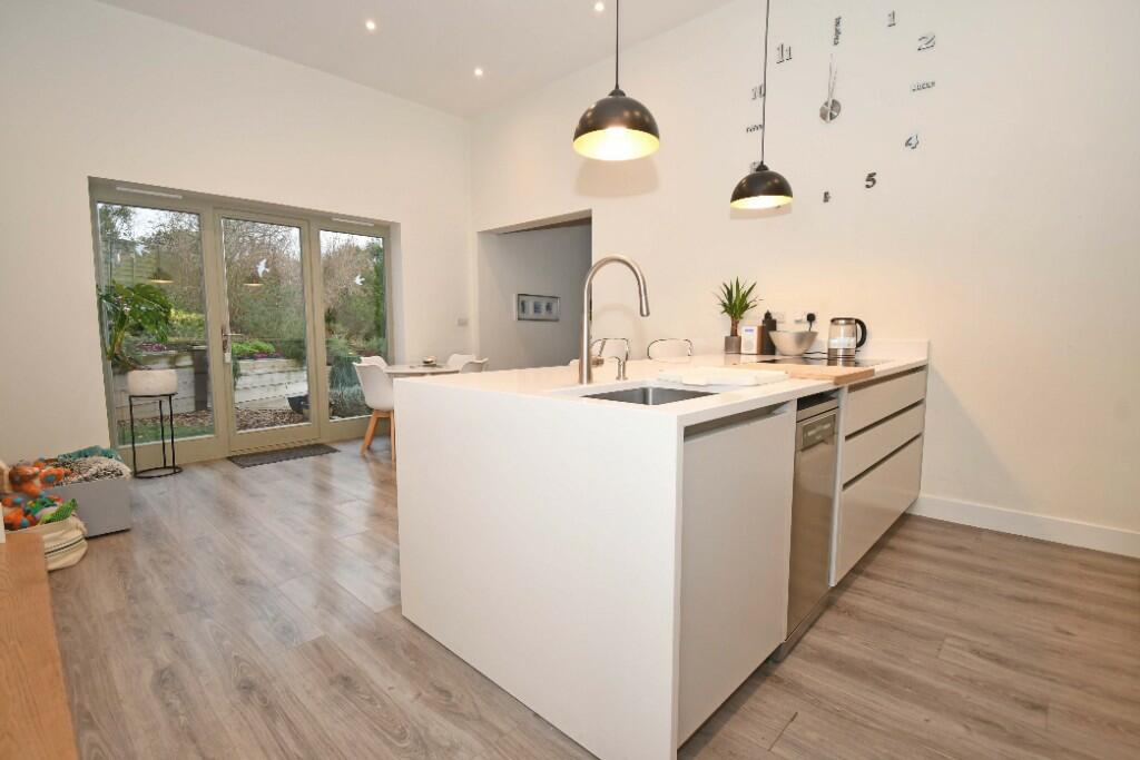 Kitchen/Breakfast Rm