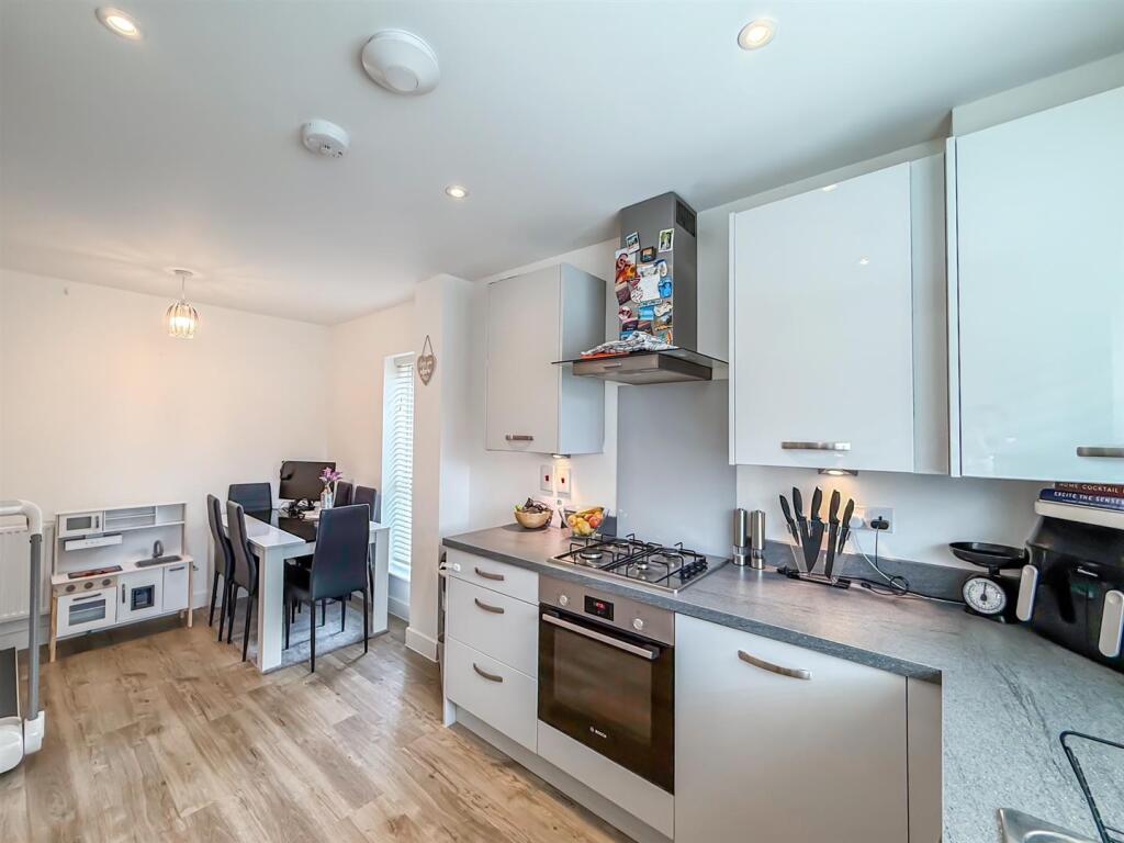 Kitchen/Dining Room