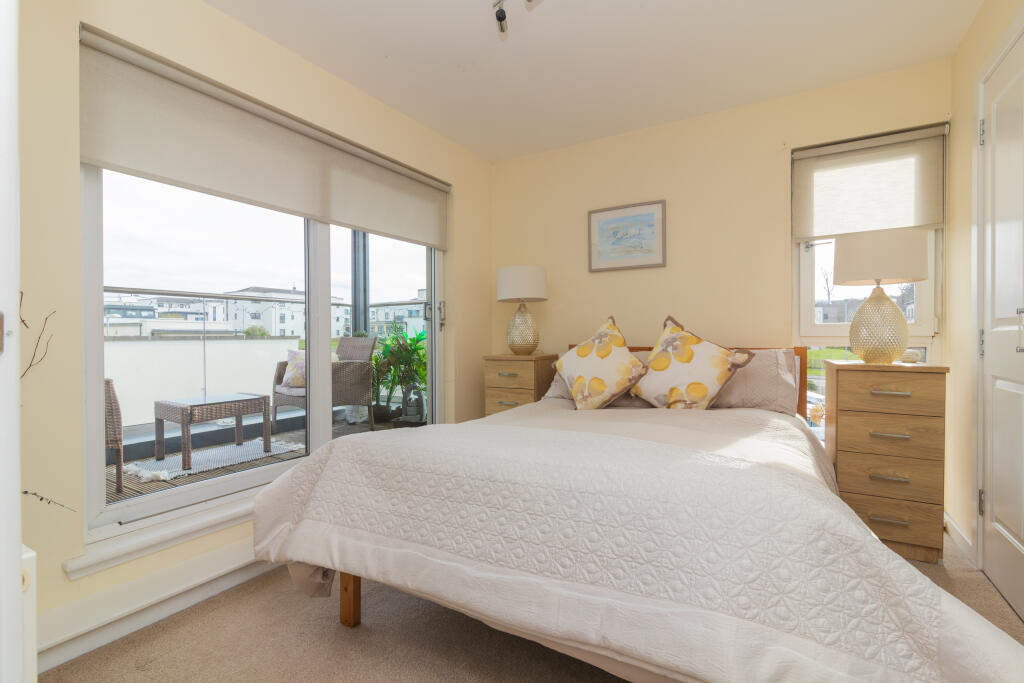 19 Accord avenue Paisley  PA2 7DN 3L-21