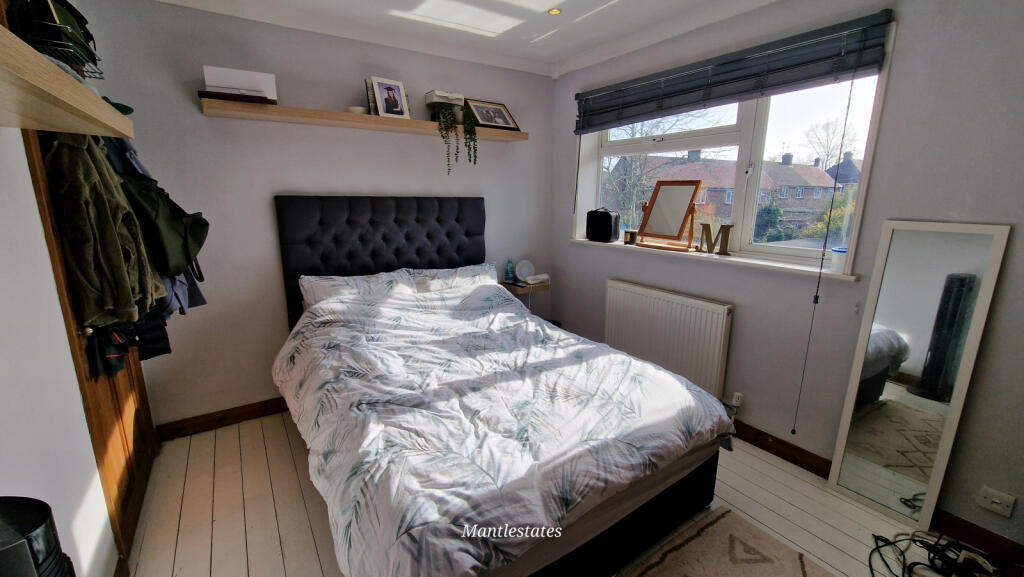 REAR BEDROOM