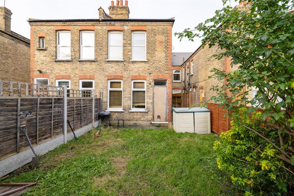 Brettenham Road, E17