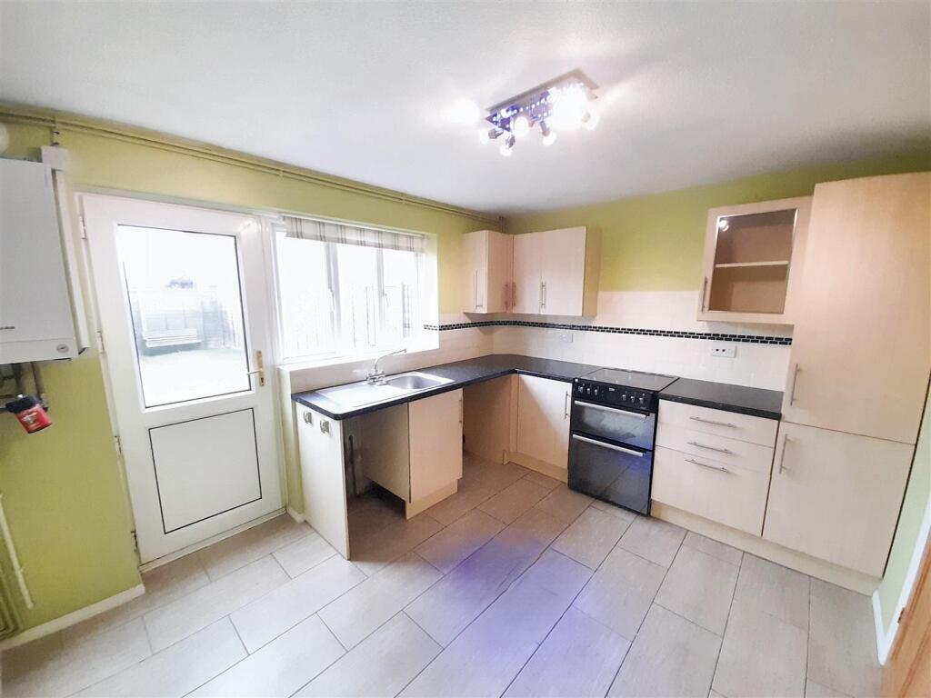 Kitchen / dining room