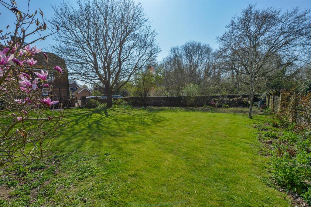 Tatt Cottage17.jpg