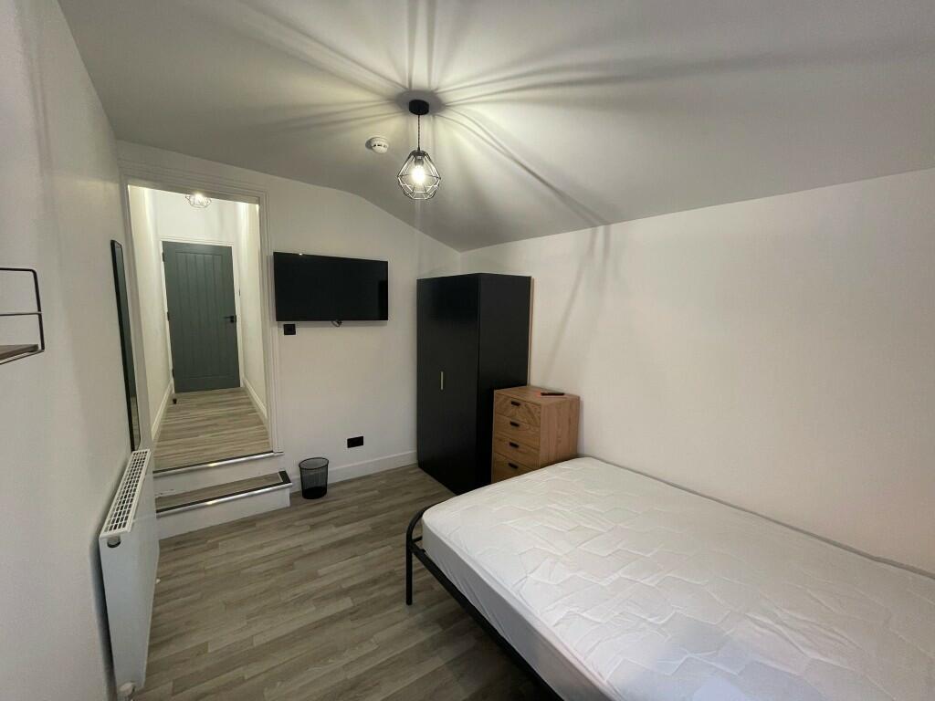 Room 5