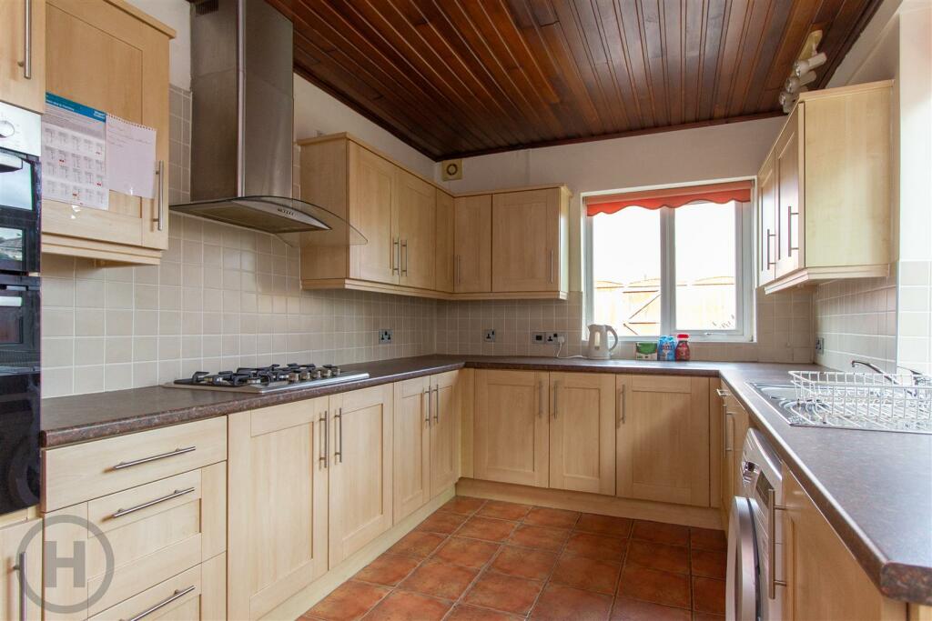 Kitchen (2).jpg