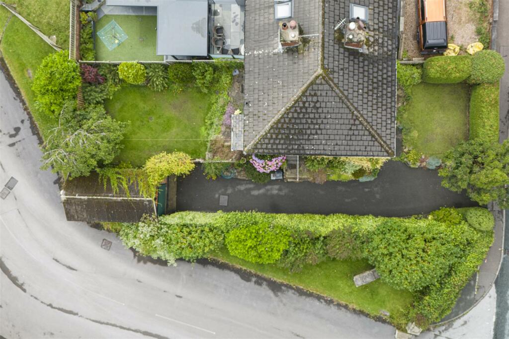 Bramleys Estate Agents - Exley Lane - Halifax (2).