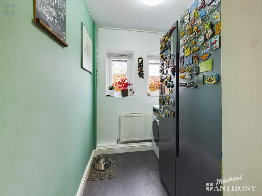 CAM03852G0-PR0137-STILL014