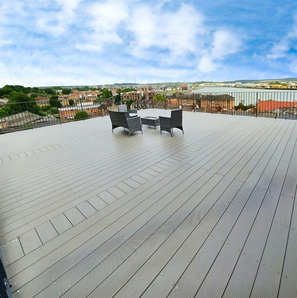 Viewing Point/Communal Area