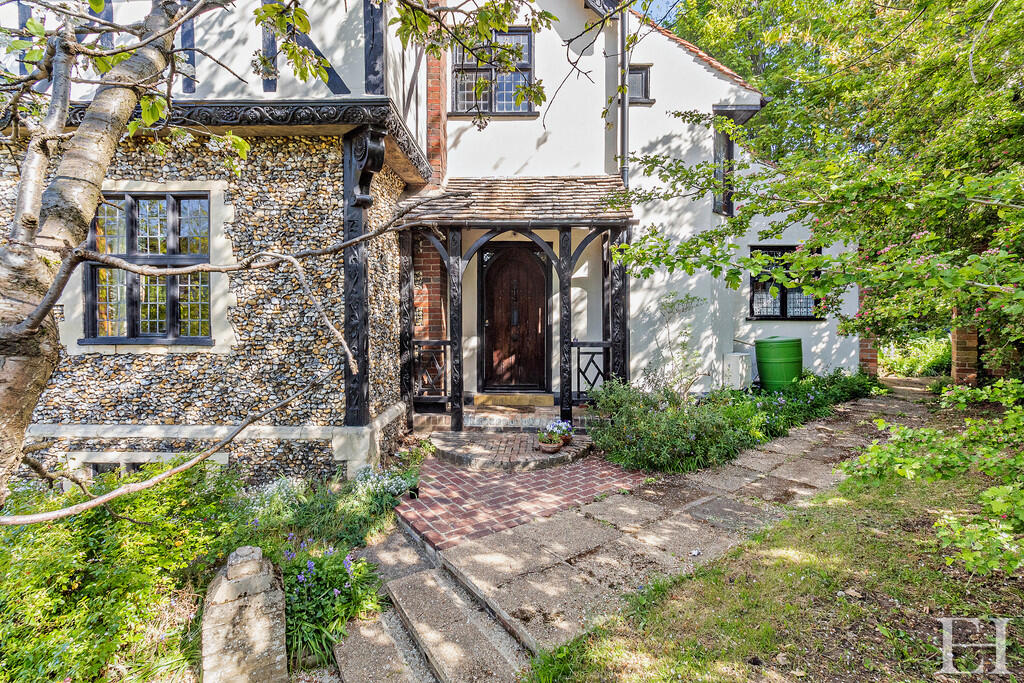 8646346-exteriorW...