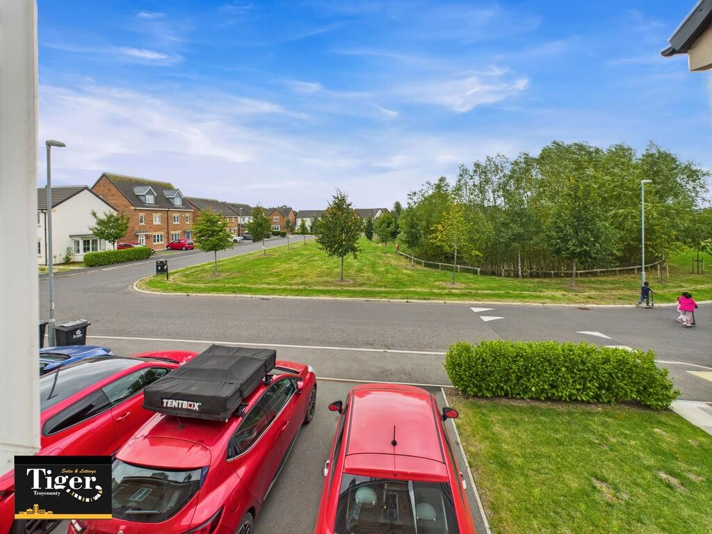 CAM02176G0-PR0684...