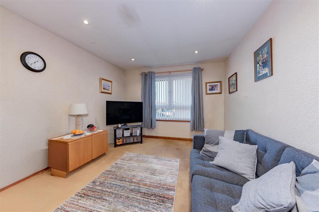 34 Dunkeld Place Dundee-9.JPG