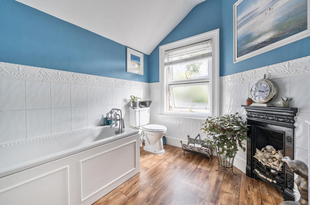 1343950-4-68b9a8b...