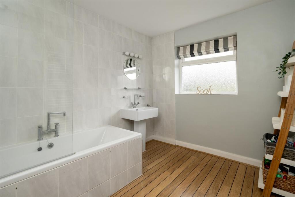 8 Buryfield Road_16.jpg