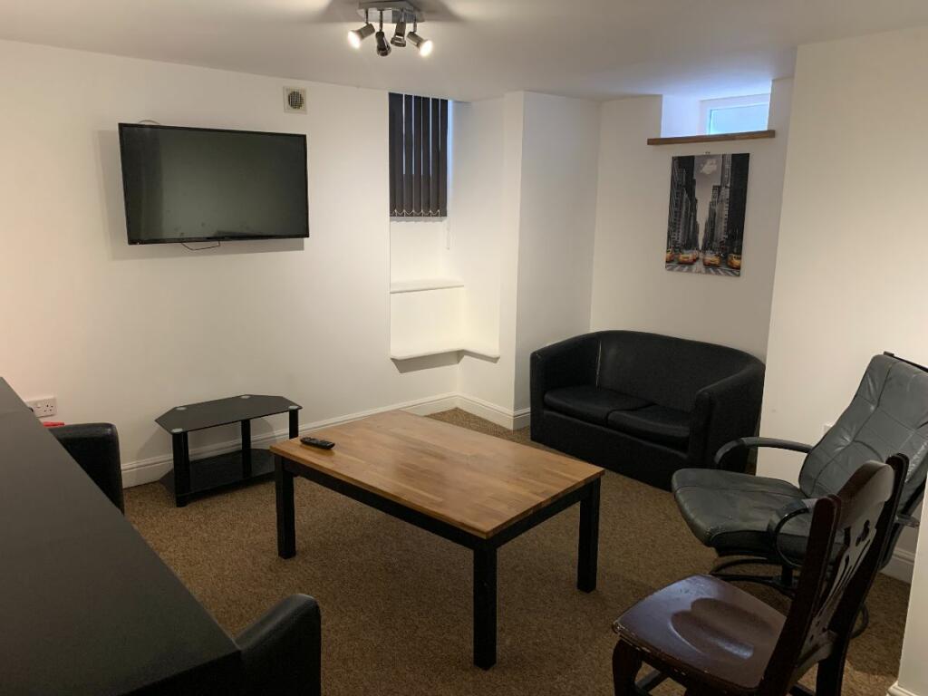 Communal Area - Basement