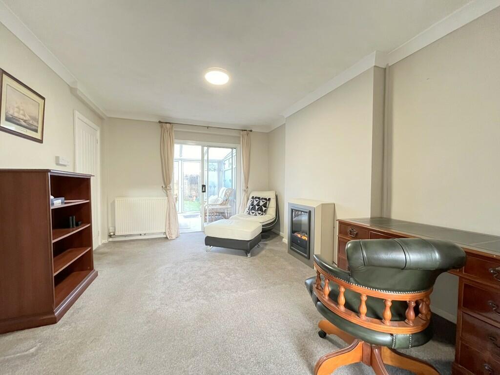 DINING/LIVING ROOM