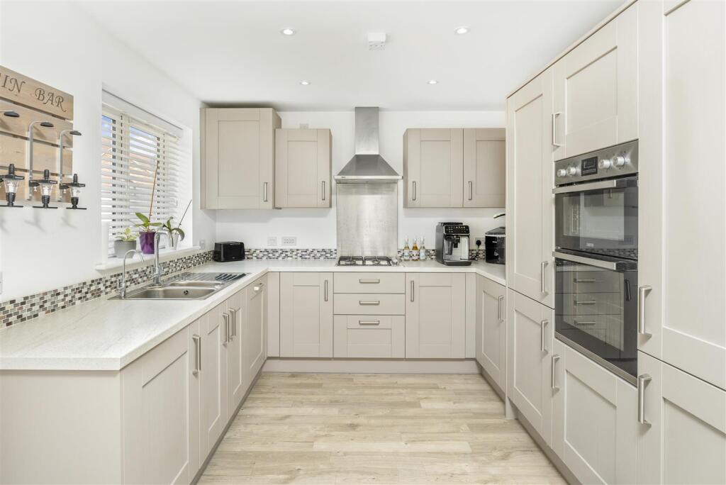 98 Bourton Road, Banbury-12.jpg
