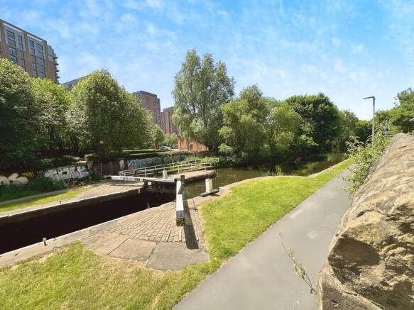 Leeds and Liverpool Canal