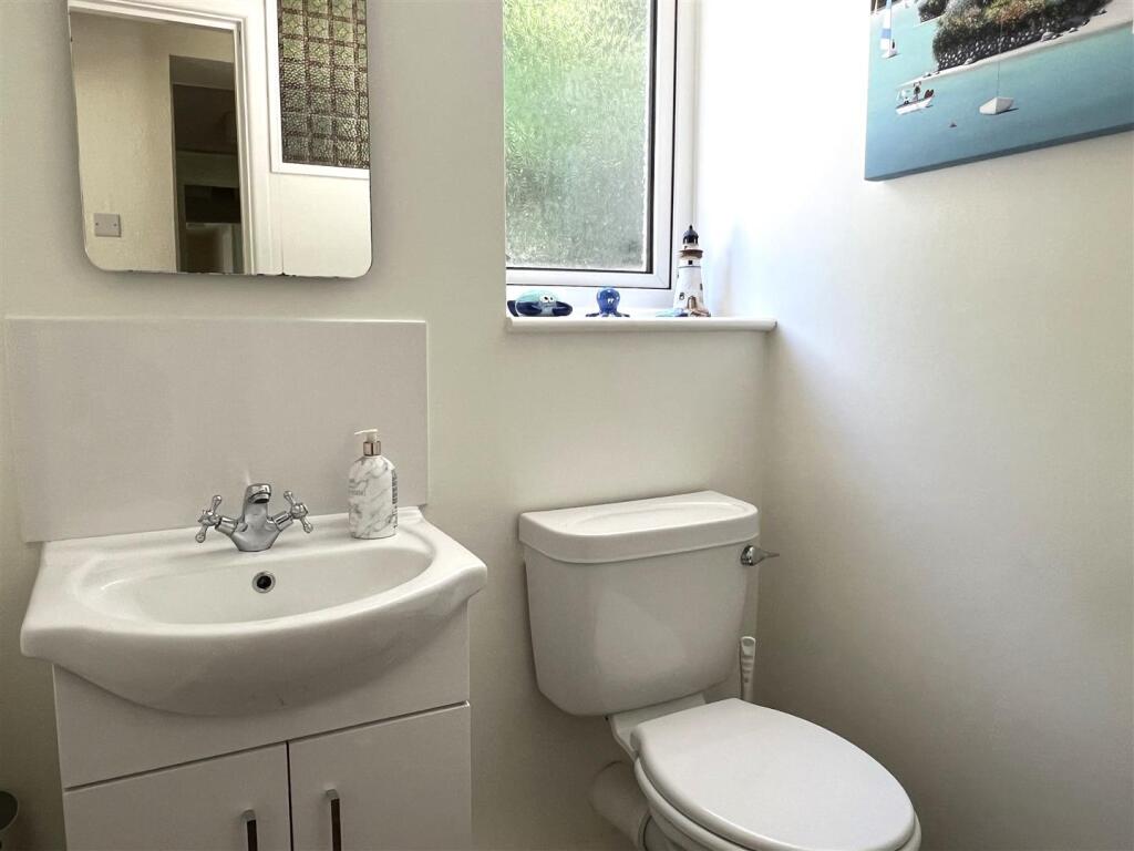 Cloakroom/WC