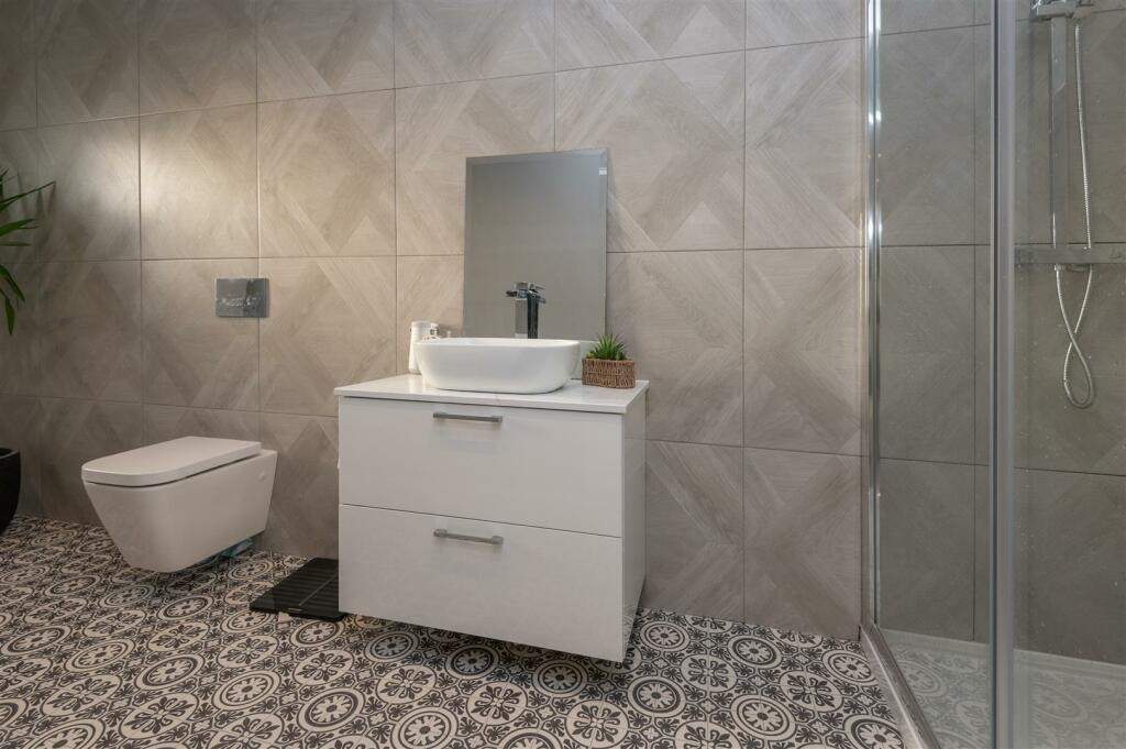 En-suite Shower Room