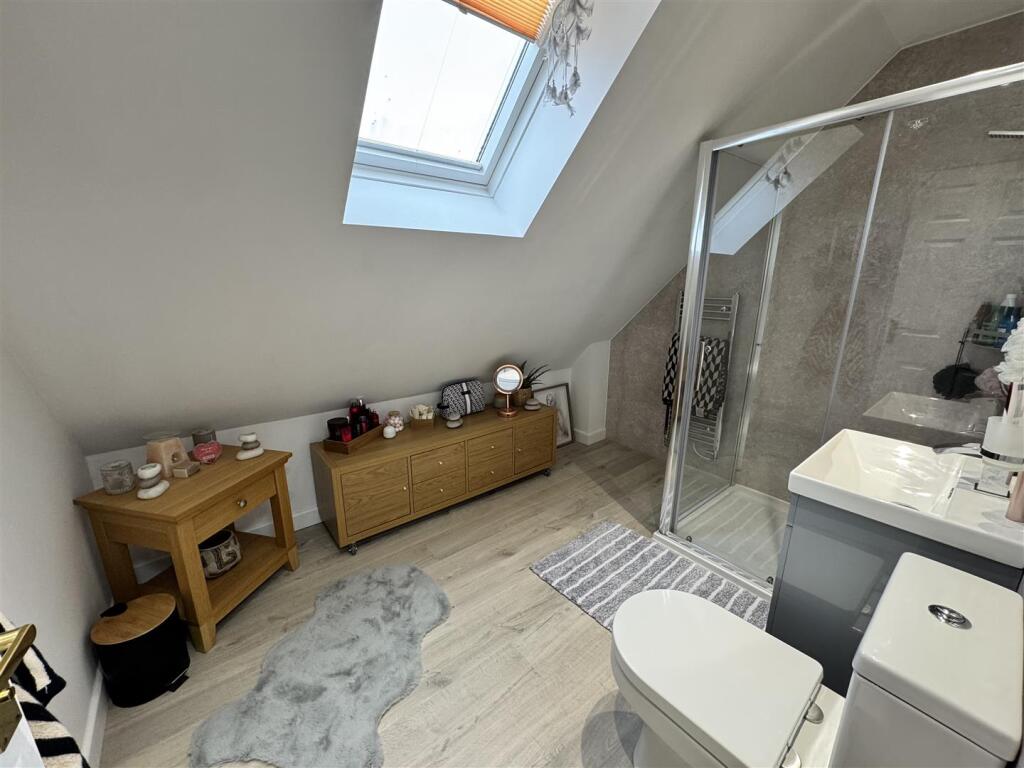 Bedroom One Ensuite