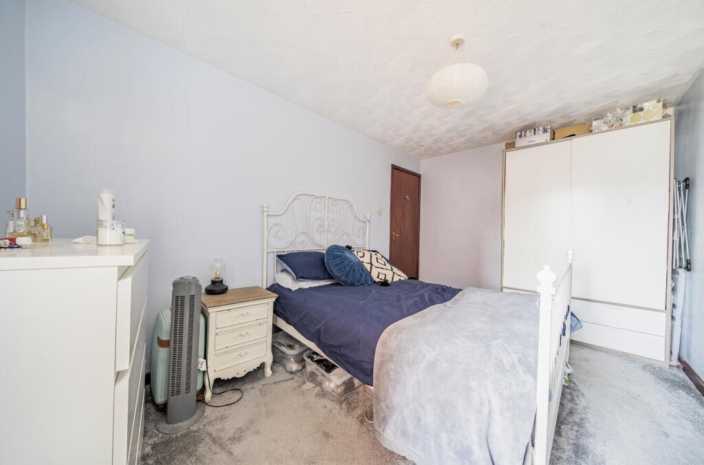 1296094-10-6830ac...