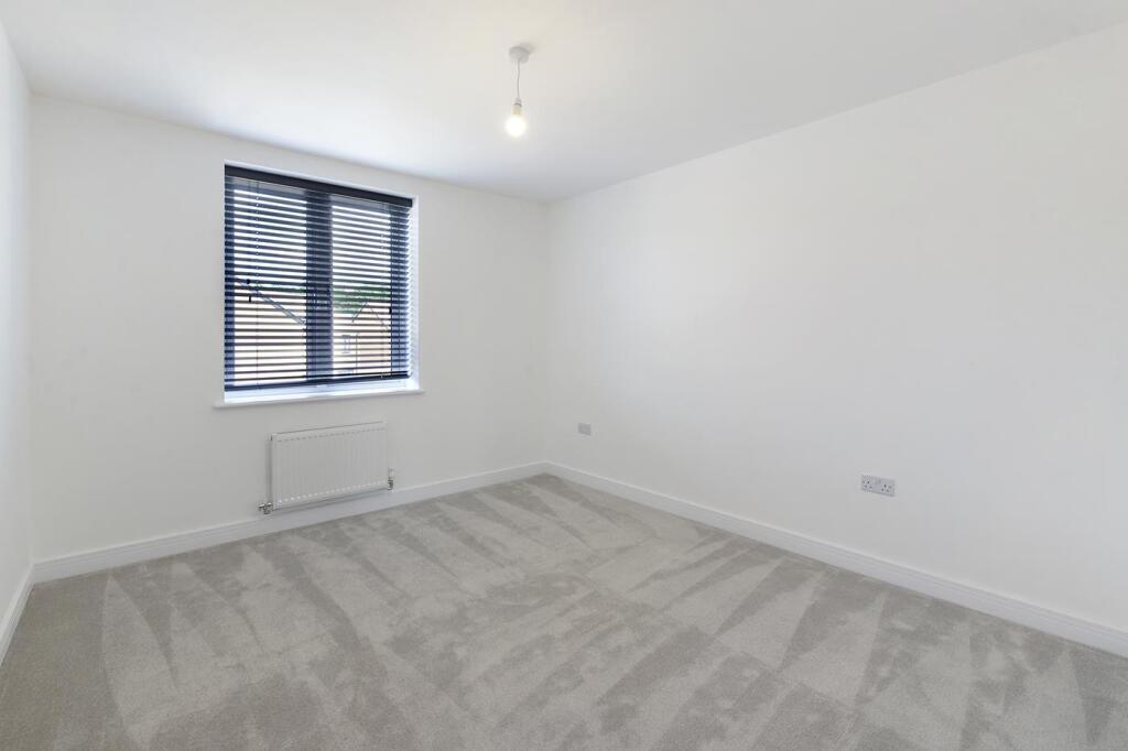 Bedroom (Plot 25)