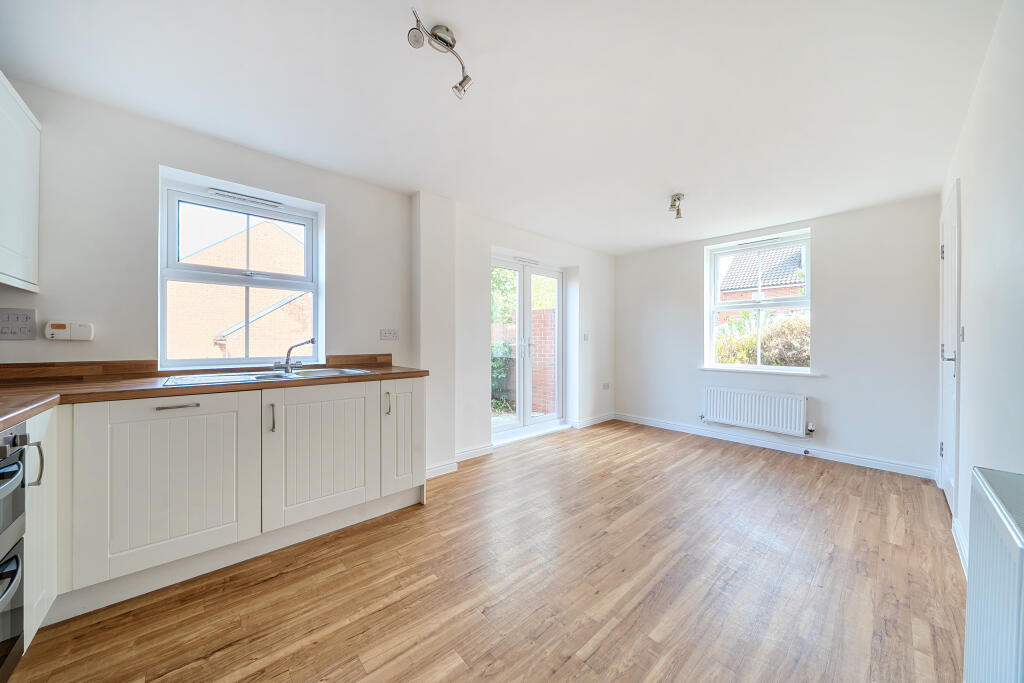 Kitchen / Breakfast Room