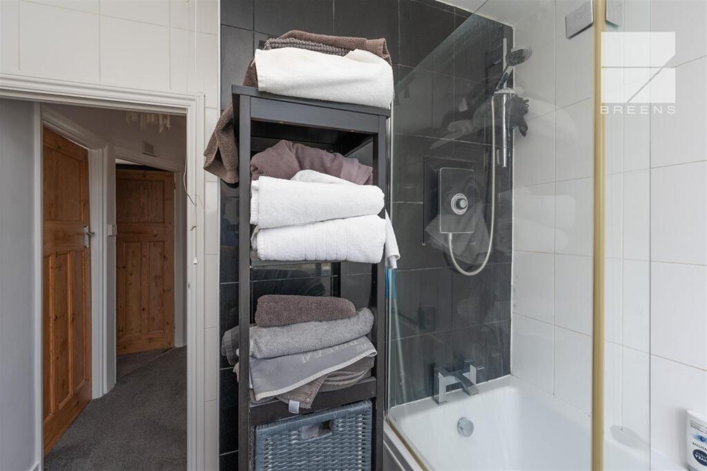 252 Hale End Road_0020.jpg