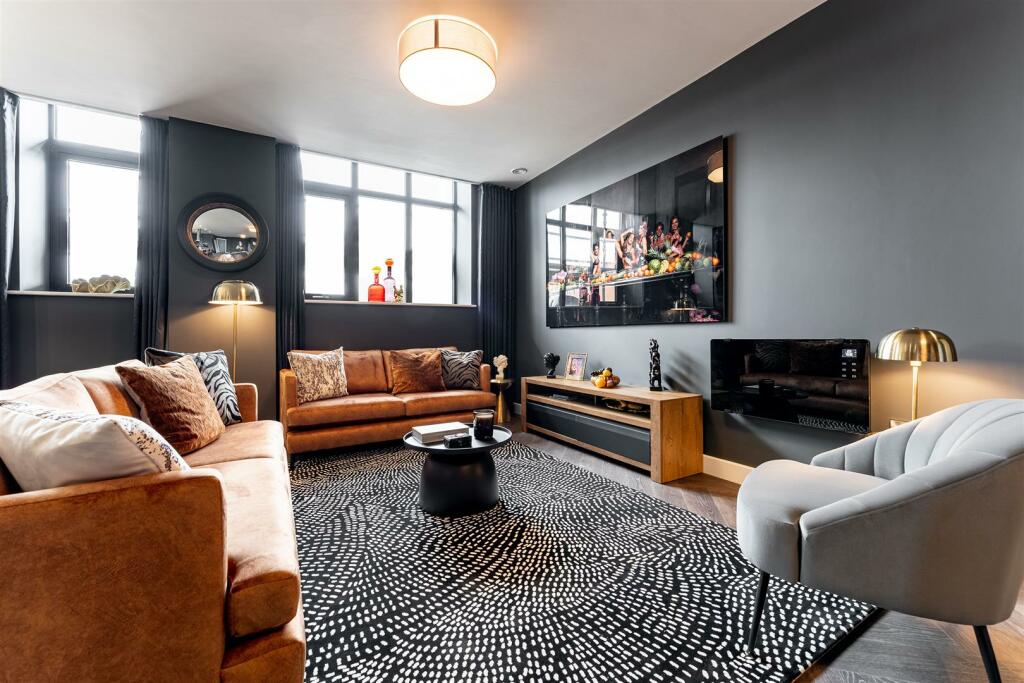 Priory House Showhome - by Ralph Media Group 09106