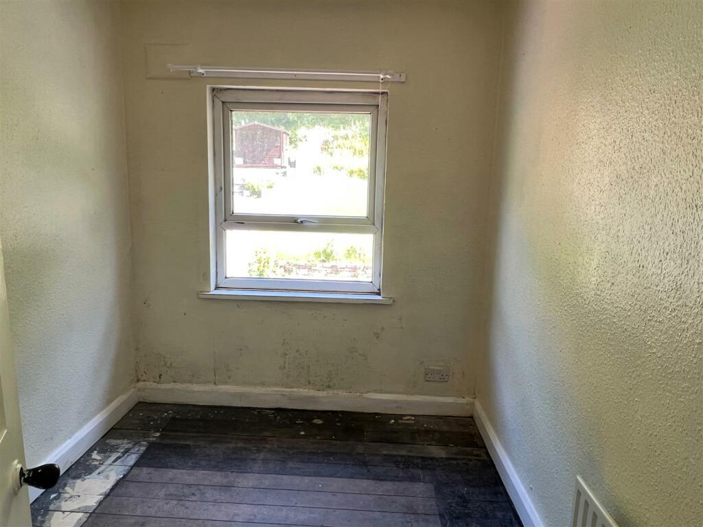Bedroom 3.jpg