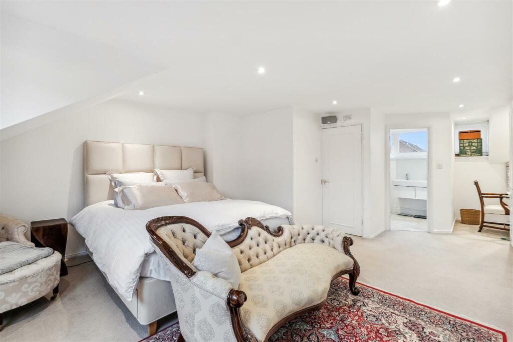 Chiswick Staithe, W4 - FOR SALE