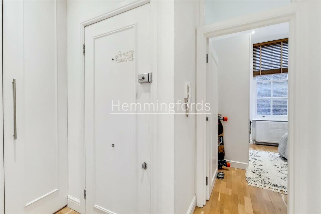1_Hall-0.jpg