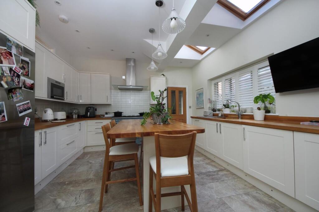 GV- 40 Woodfield Rd (12).jpg