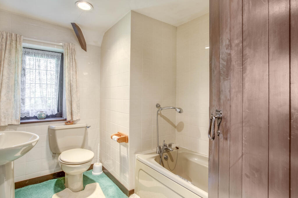 Old Barns Cottage, Finch Lane, HP9 2TL  (LOW RES)-