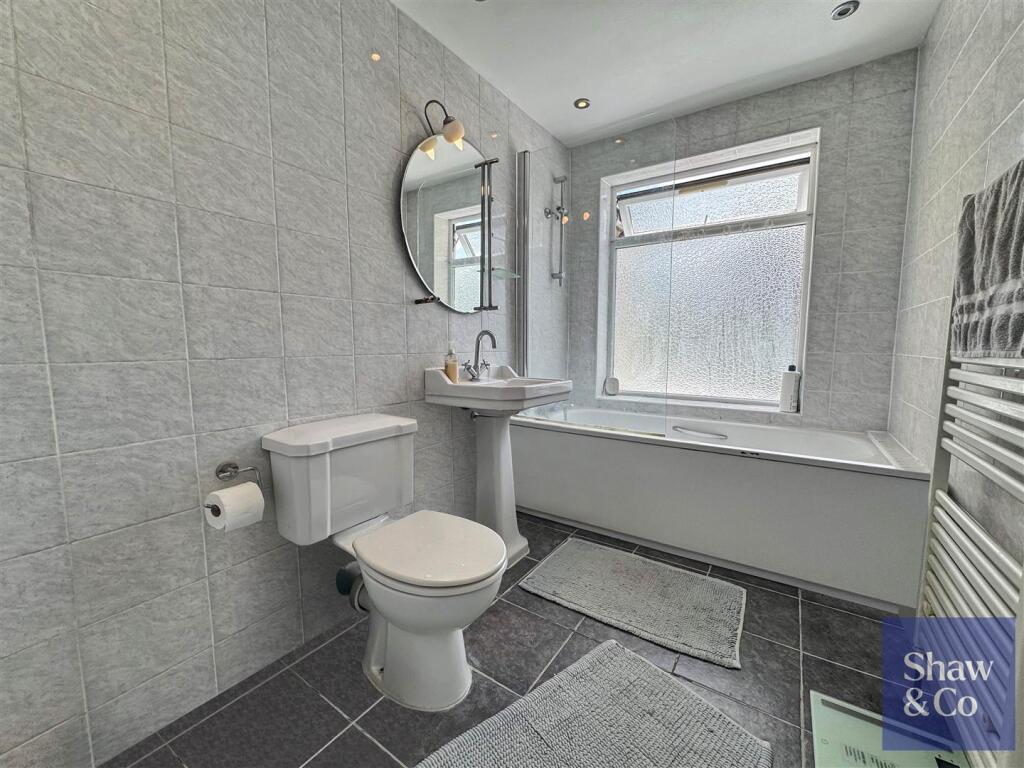 Bathroom.jpeg