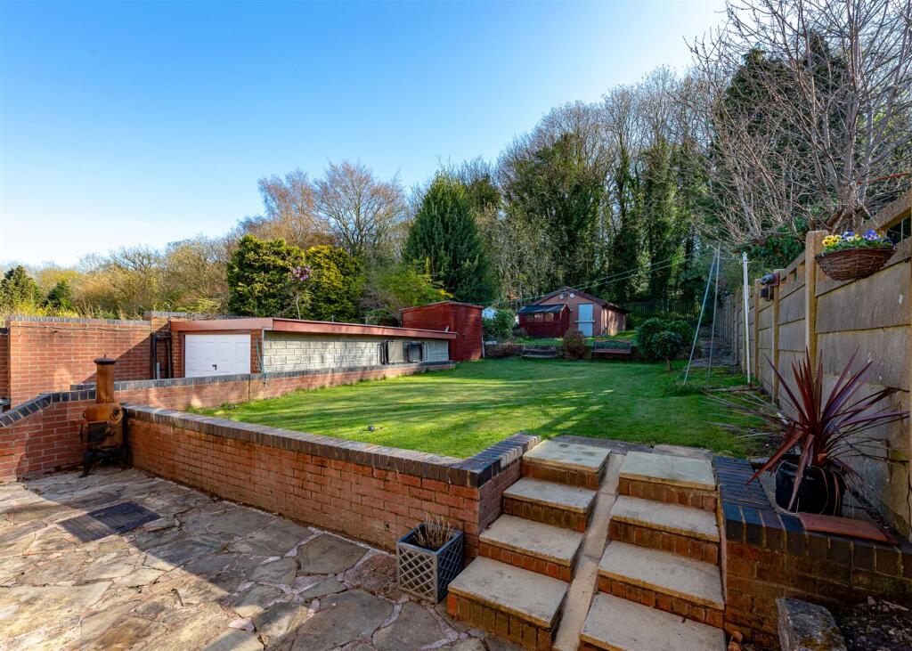 44 Gervase Drive-garden1 MAR25.jpg