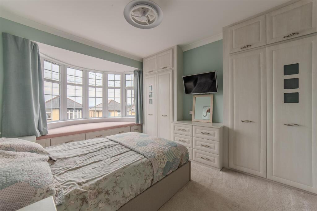 15 Beechcroft Road-1.jpg