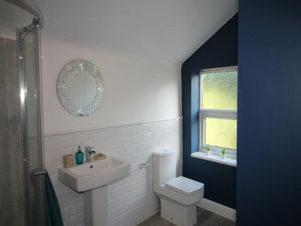 Bathroom for bedoom 