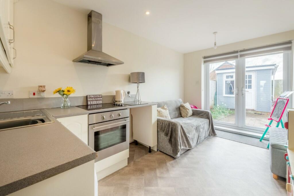 6 Hyldean Close -13.jpg